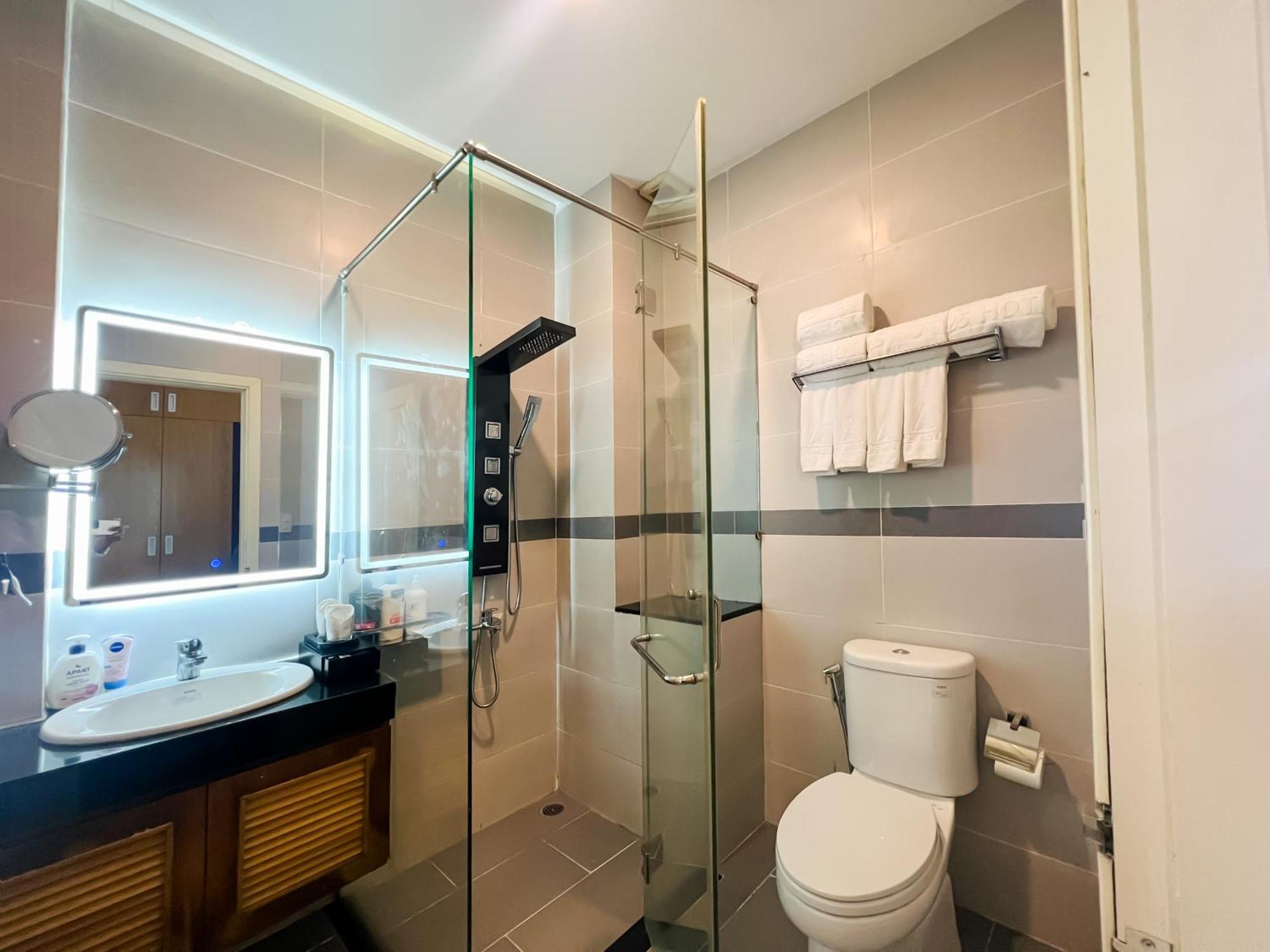 A25 Hotel - 75 Le Thi Hong Gam Ho Şi Min Dış mekan fotoğraf